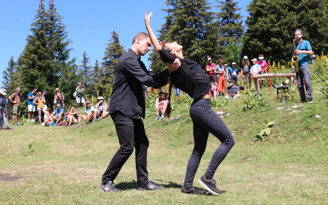CLIMATIC’ DANSE  # Pièce pour 3 danseurs et 1 musicien(ne)