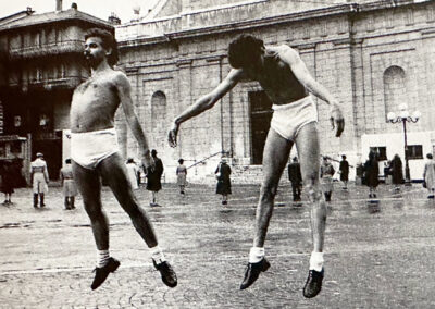 UN CASSE-NOISETTE #  Pièce pour 8 danseurs